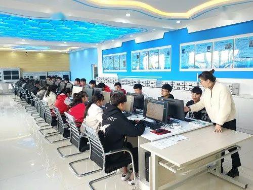 兰 图绘就 职 等你来 生物工程系与电子信息工程系